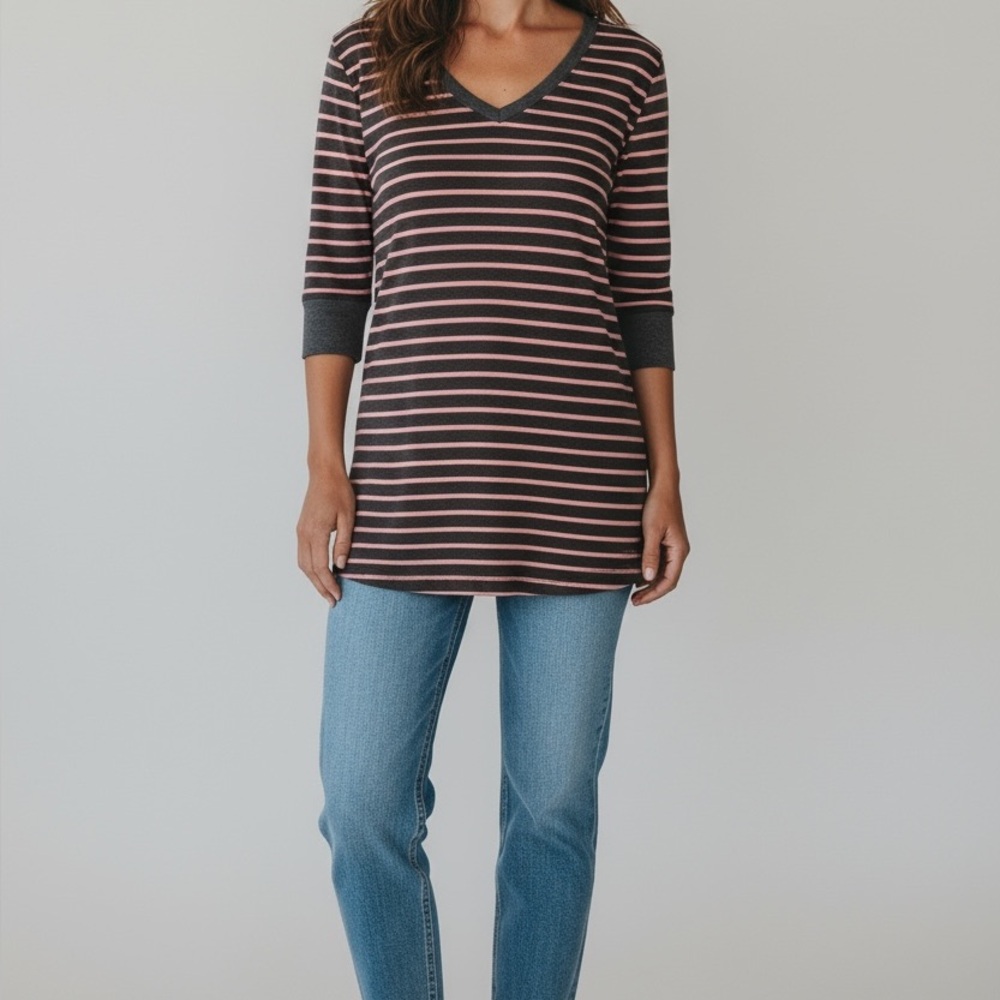 (151) Calvin Klein >Multi Colored Striped V-Neck T-shirt